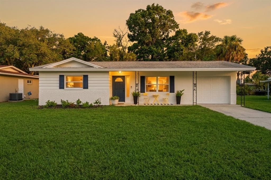 2048 JEFFERSON AVENUE DUNEDIN, FL 34698