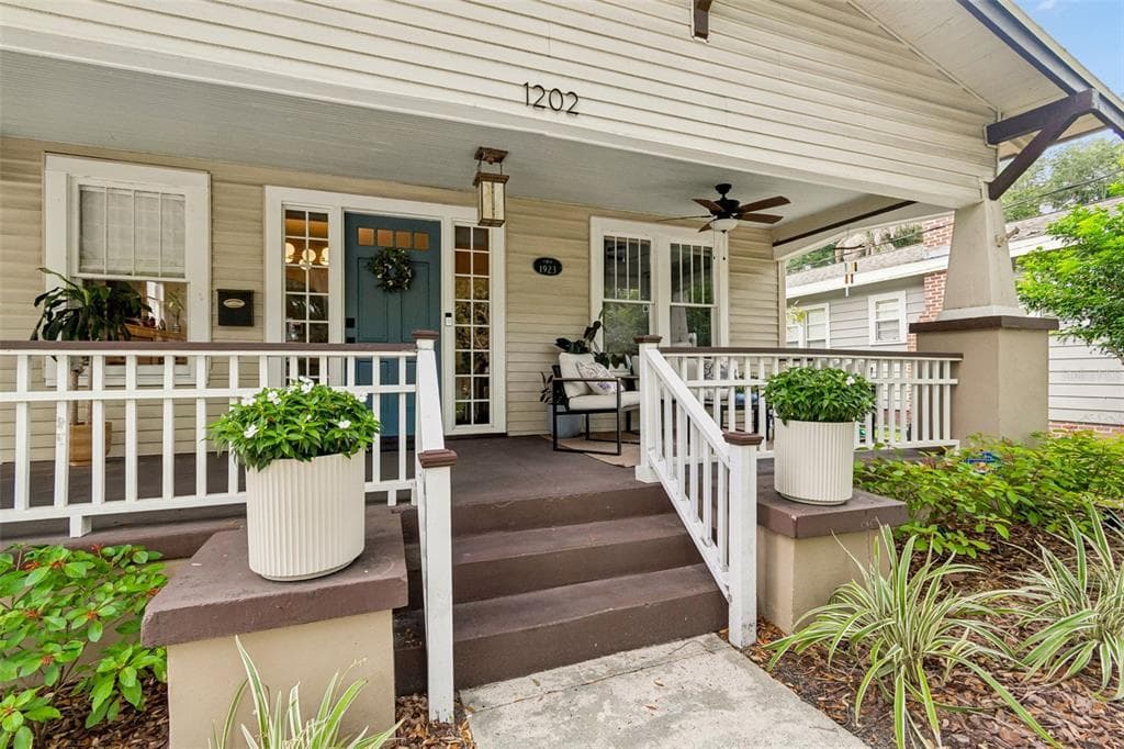 1202 E POWHATAN AVENUE TAMPA, FL 33604