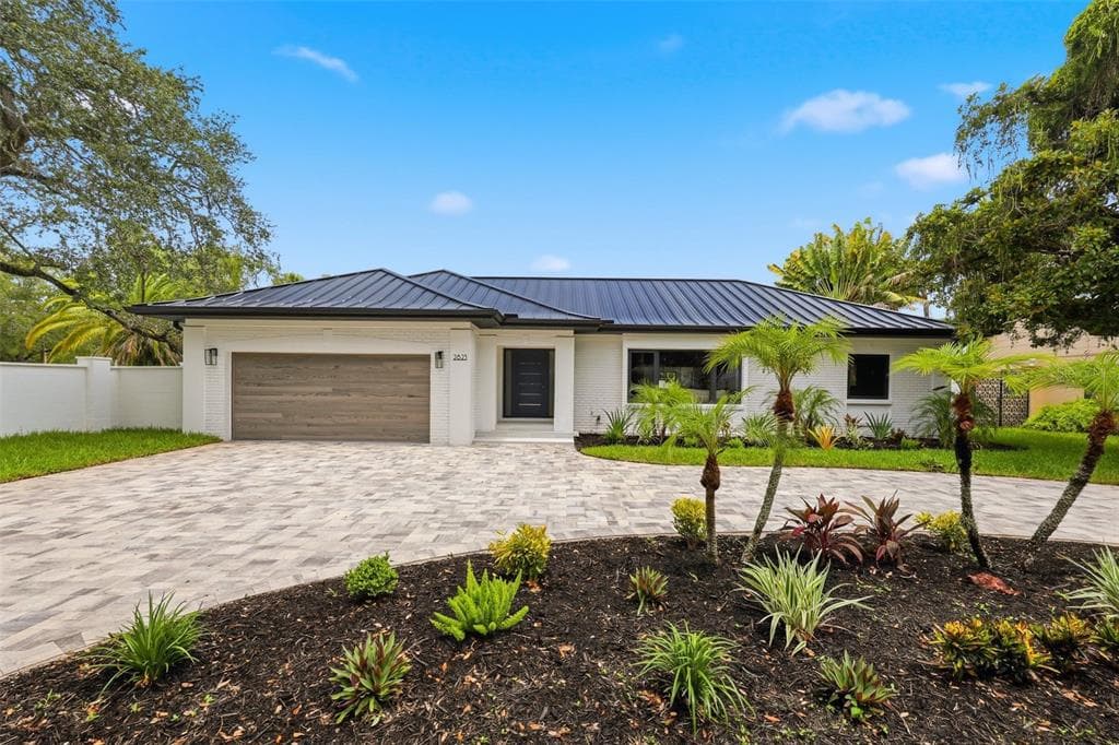 2823 W MORRISON AVENUE TAMPA, FL 33629