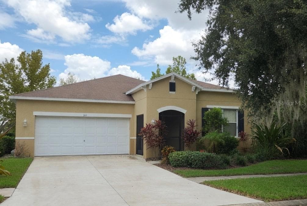 107 SLIPPER KEY ROAD APOLLO BEACH, FL 33572