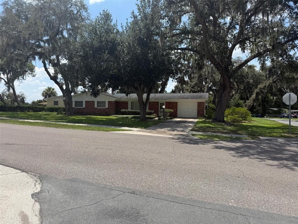 39133 5TH AVENUE ZEPHYRHILLS, FL 33542