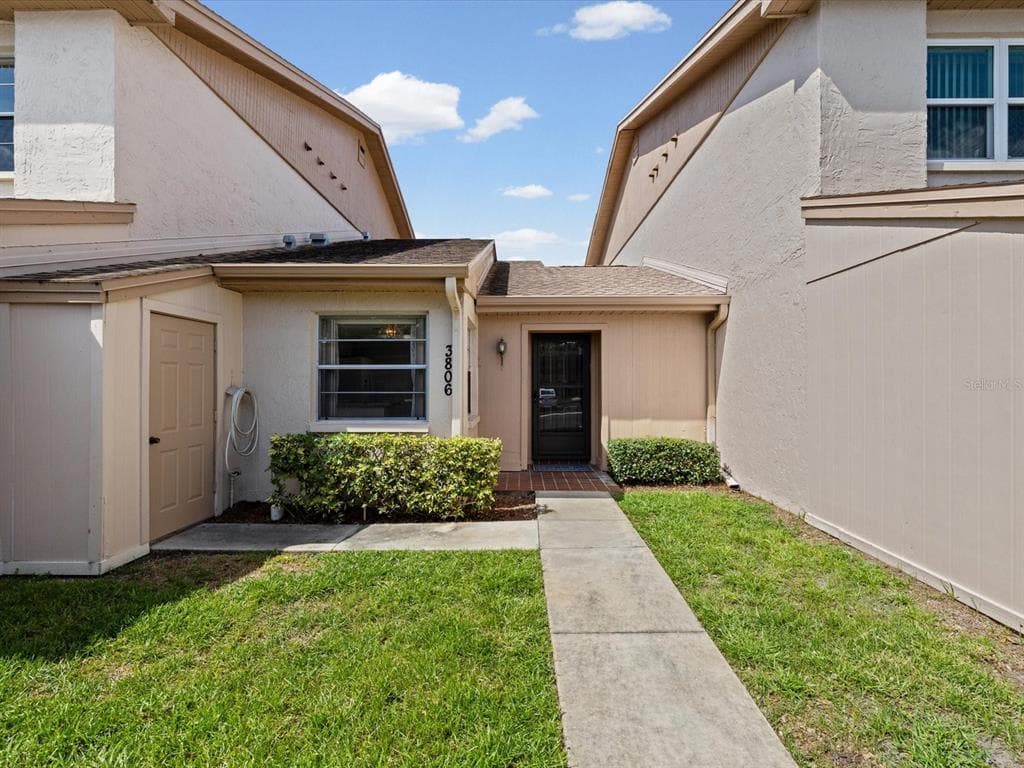 3806 STAYSAIL LANE HOLIDAY, FL 34691