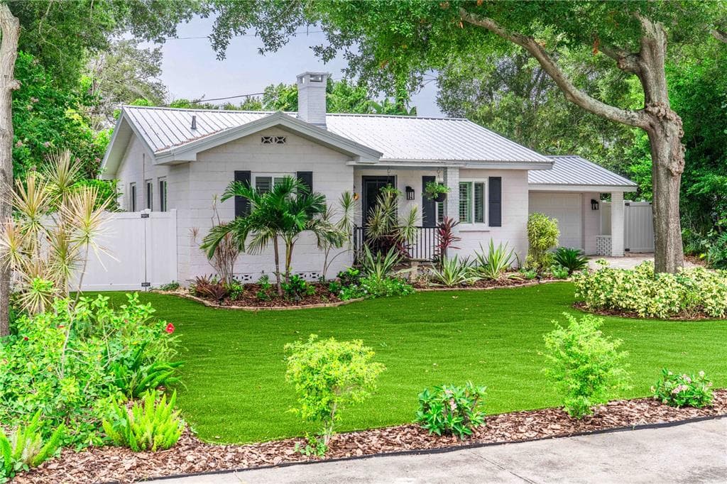 131 VALENCIA DRIVE DUNEDIN, FL 34698