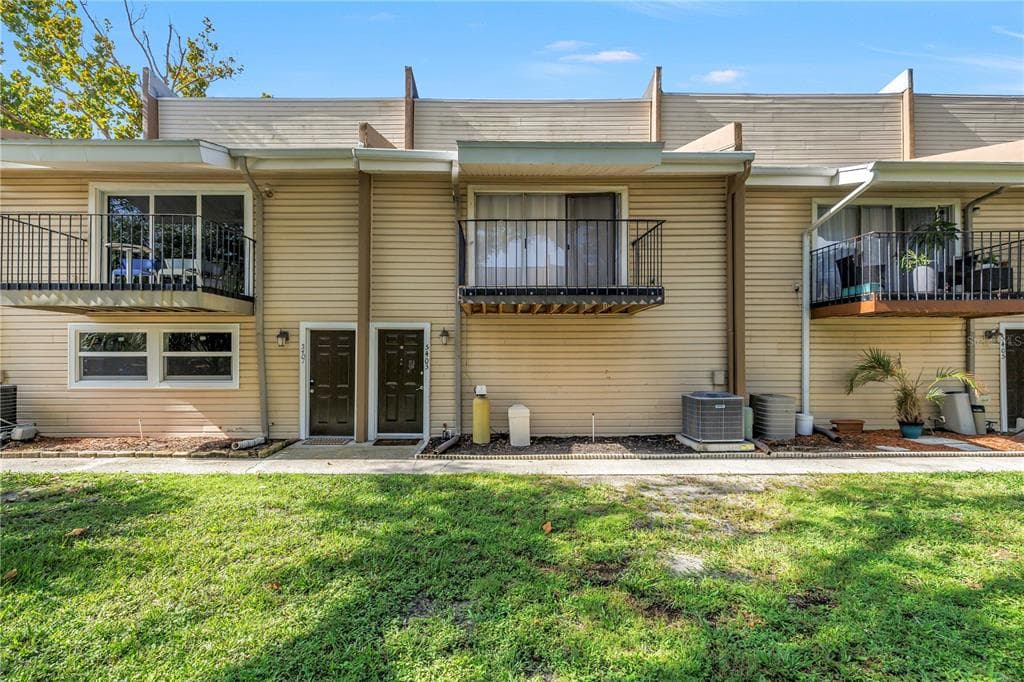 5403 SWEETWATER TERRACE CIRCLE UNIT 5403 TAMPA, FL 33634