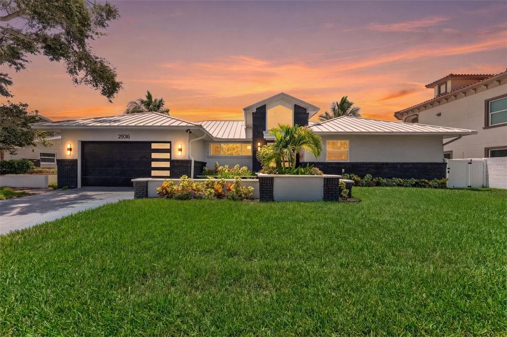 2936 68TH AVENUE S ST PETERSBURG, FL 33712