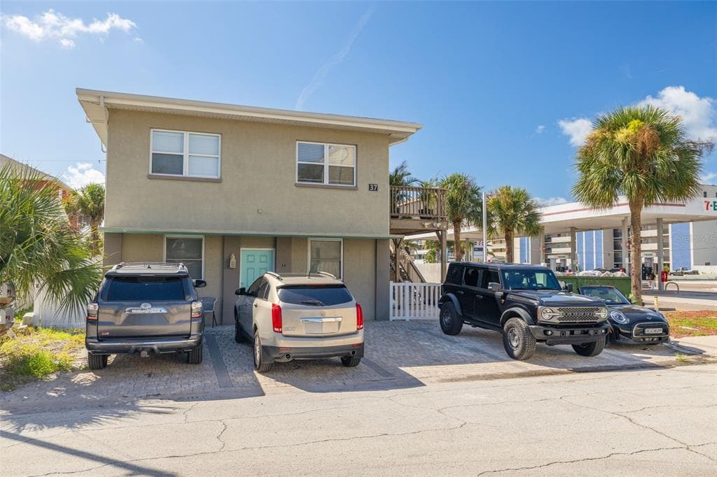 37 144TH AVENUE MADEIRA BEACH, FL 33708