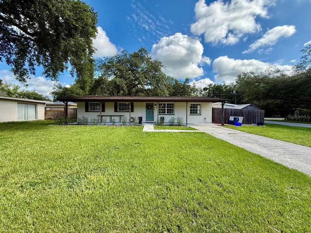 801 W 114TH AVENUE TAMPA, FL 33612