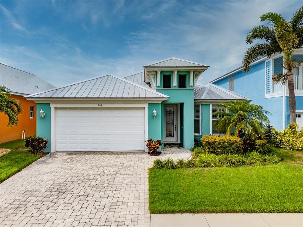 562 BIMINI BAY BOULEVARD APOLLO BEACH, FL 33572
