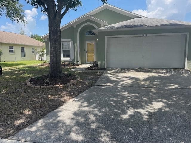 1048 WINDING WATER WAY CLERMONT, FL 34714
