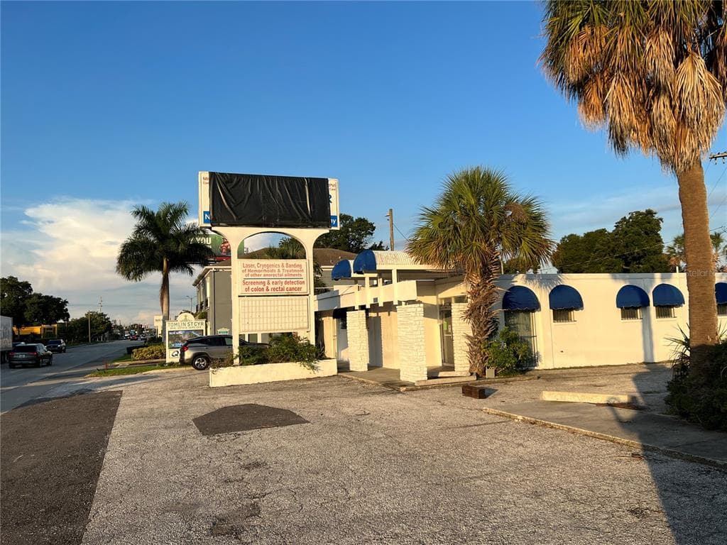3901 HENDERSON BOULEVARD TAMPA, FL 33629