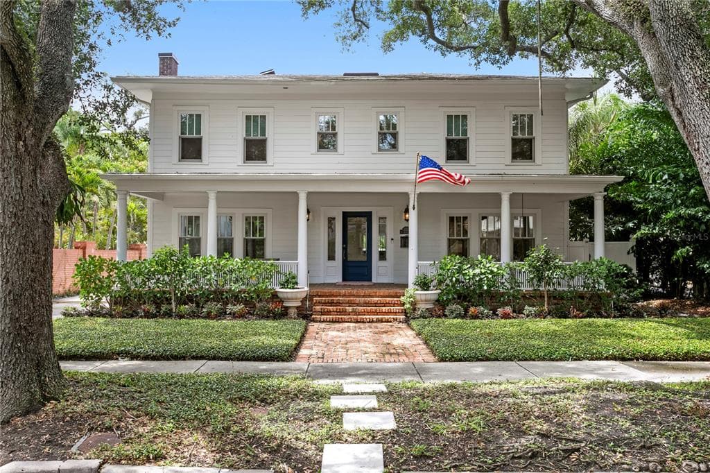 2523 W SUNSET DRIVE TAMPA, FL 33629