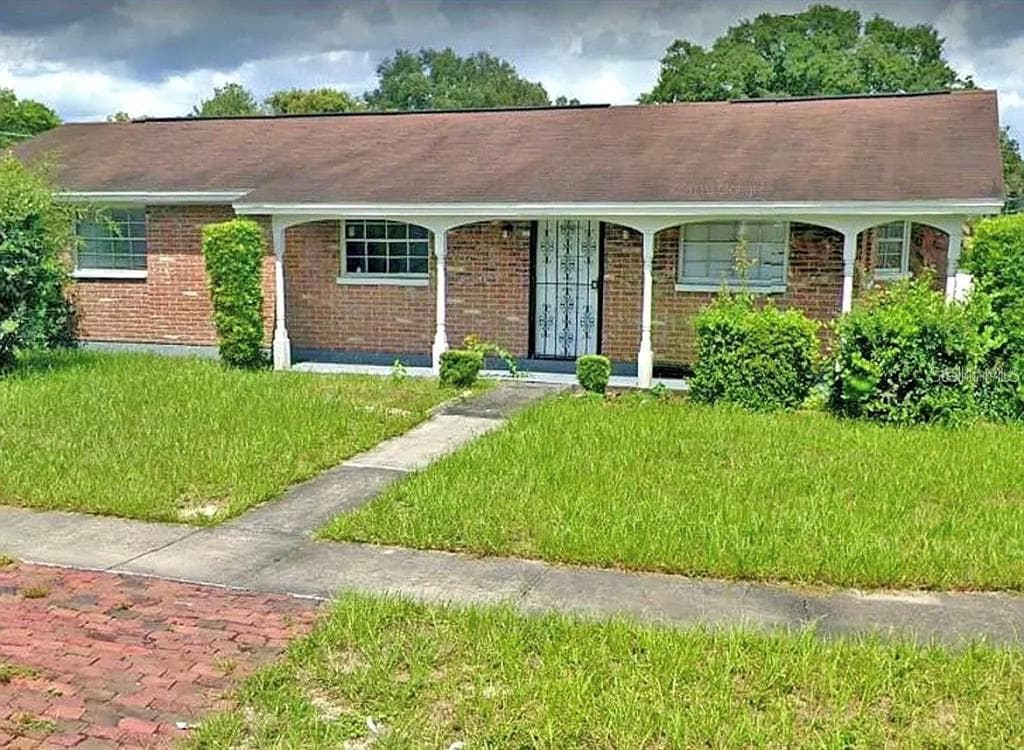 4601 ASHMORE PLACE TAMPA, FL 33610