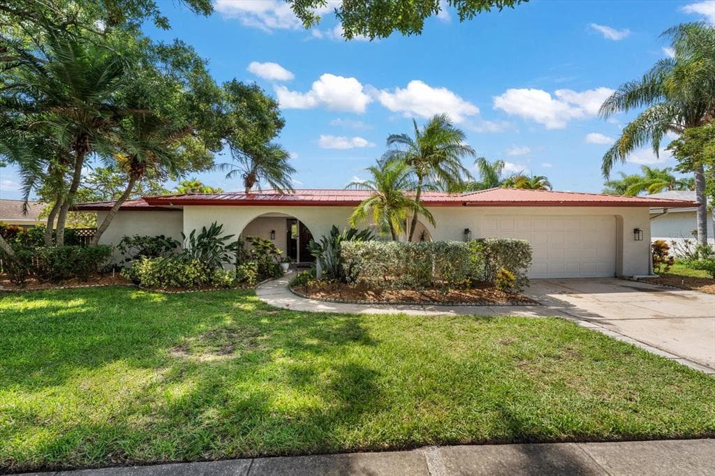 2126 EGRET DRIVE CLEARWATER, FL 33764