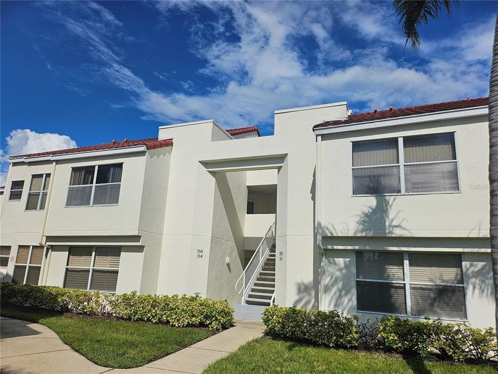 6011 BAHIA DEL MAR BOULEVARD UNIT 255 ST PETERSBURG, FL 33715