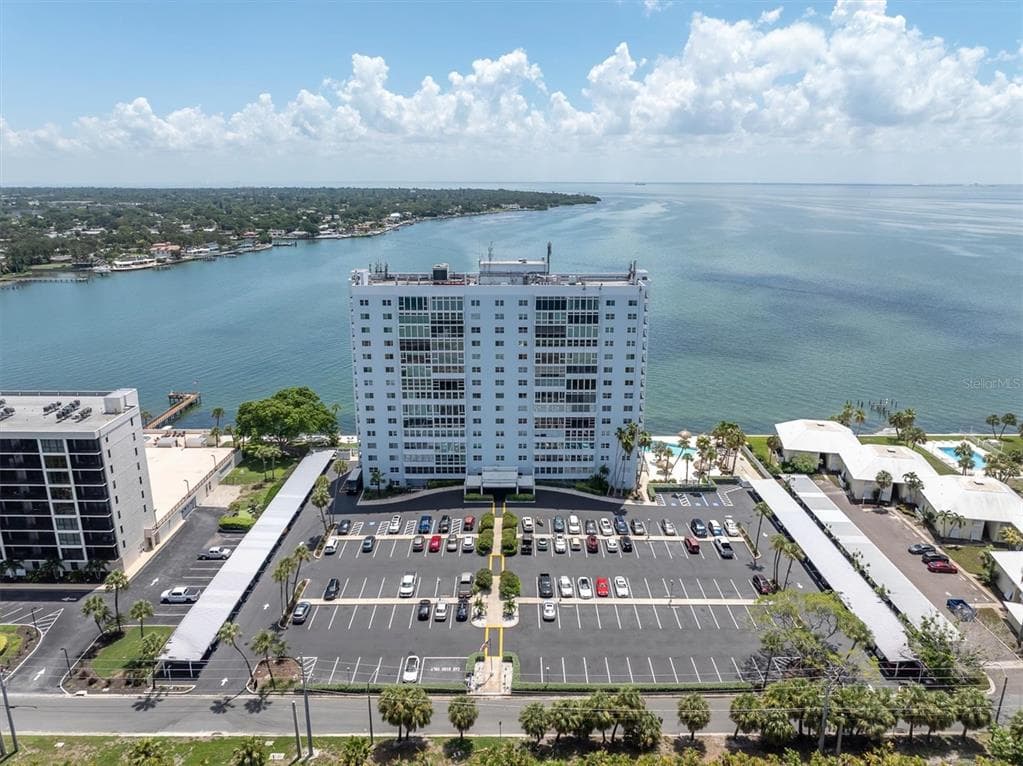 7200 SUNSHINE SKYWAY LN S UNIT 15H ST PETERSBURG, FL 33711