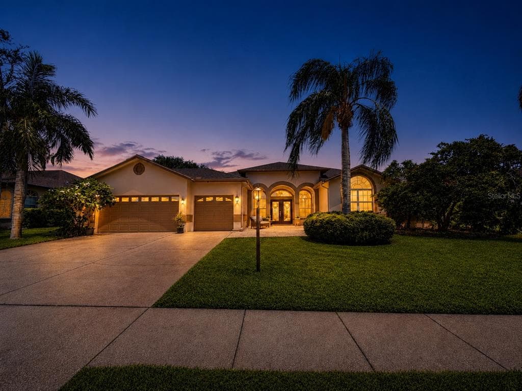 2093 SWAN LANE