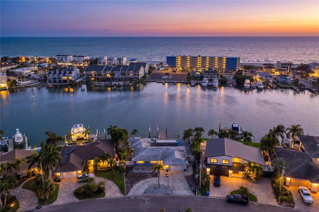 10038 S YACHT CLUB DRIVE TREASURE ISLAND, FL 33706