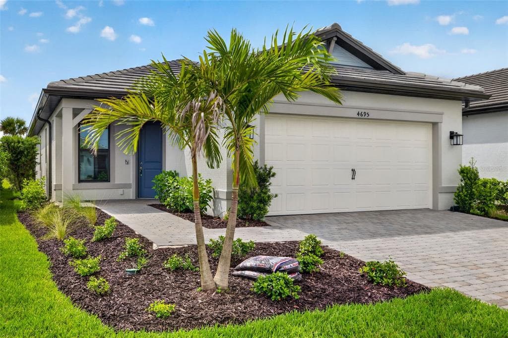 4695 BLUE STAR COURT NORTH PORT, FL 34289