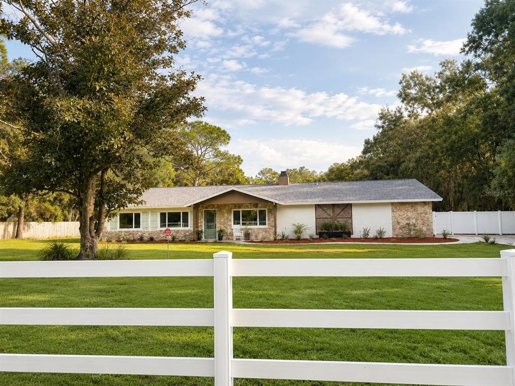 17238 BRIDLEPATH COURT LUTZ, FL 33558