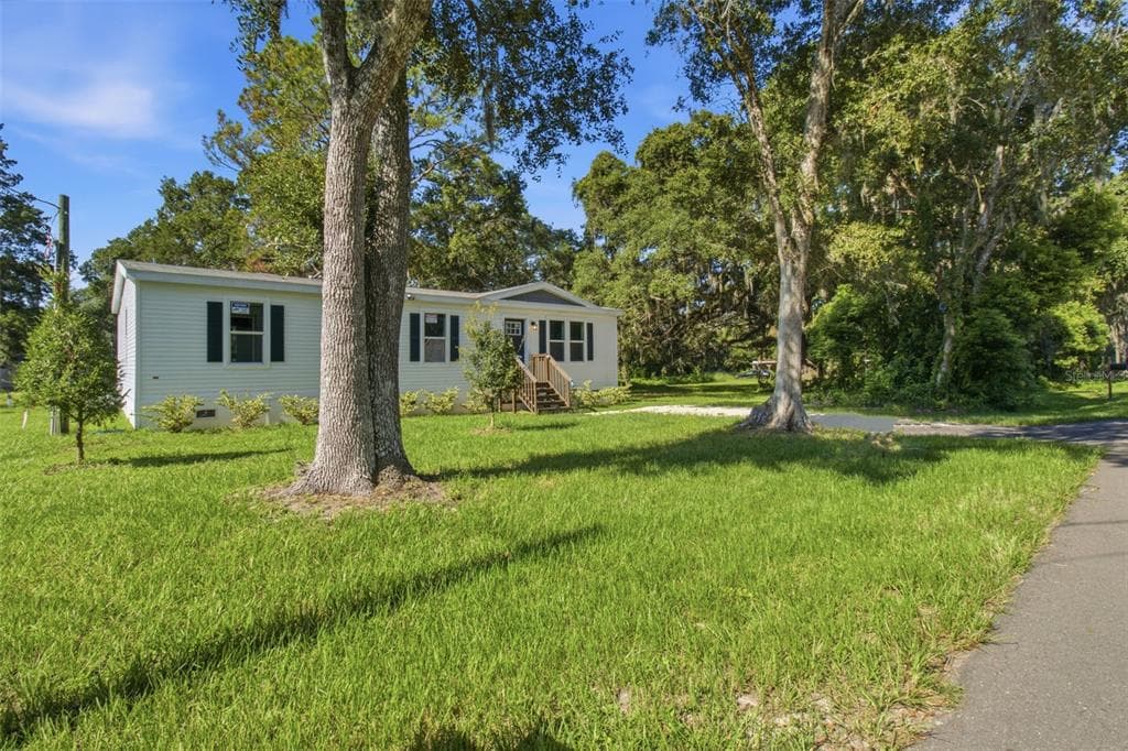 18104 NICHOLAS AVENUE BROOKSVILLE, FL 34604