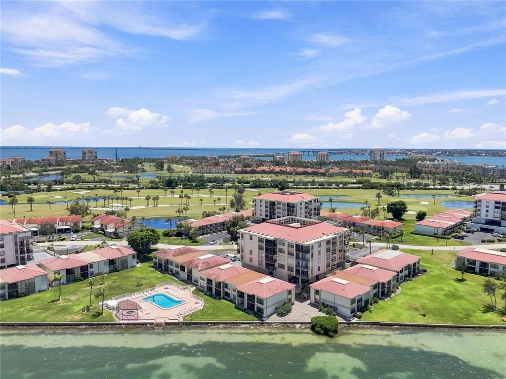 6177 SUN BOULEVARD UNIT 109