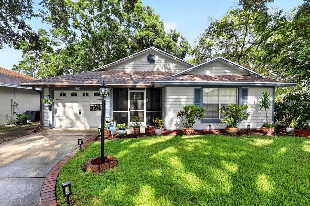 852 FRANKLIN CIRCLE PALM HARBOR, FL 34683