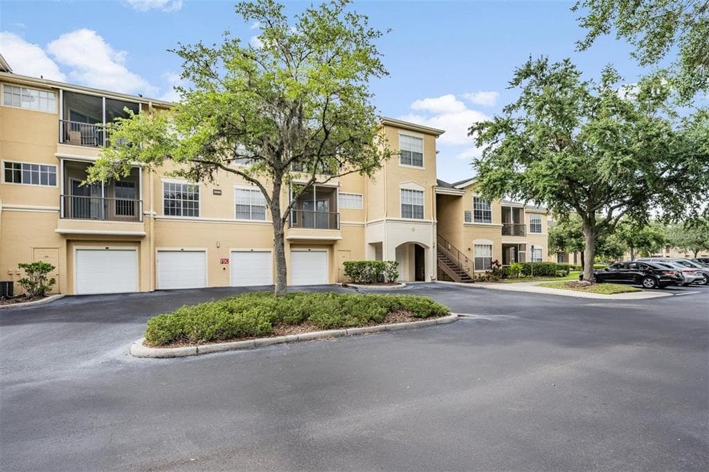 5125 PALM SPRINGS BOULEVARD UNIT 8203 TAMPA, FL 33647