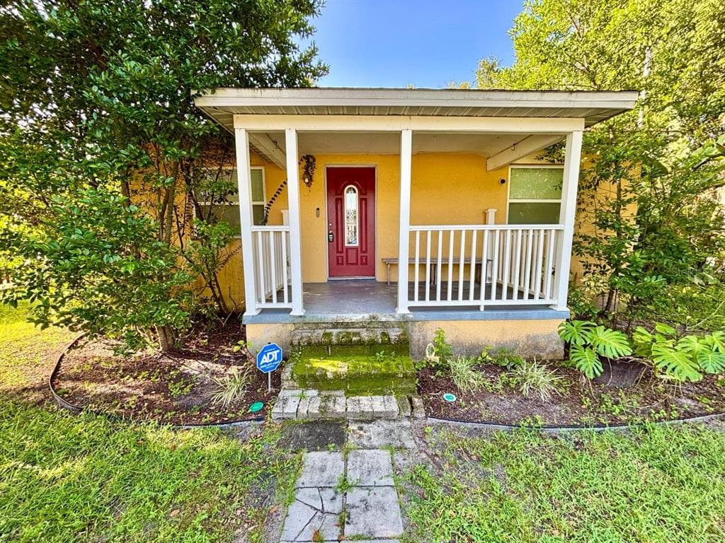 1219 E FRIERSON AVENUE TAMPA, FL 33603