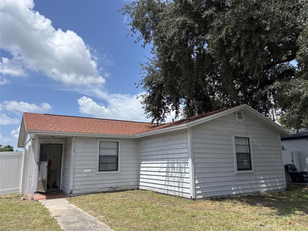 2119 W OKALOOSA AVENUE TAMPA, FL 33604