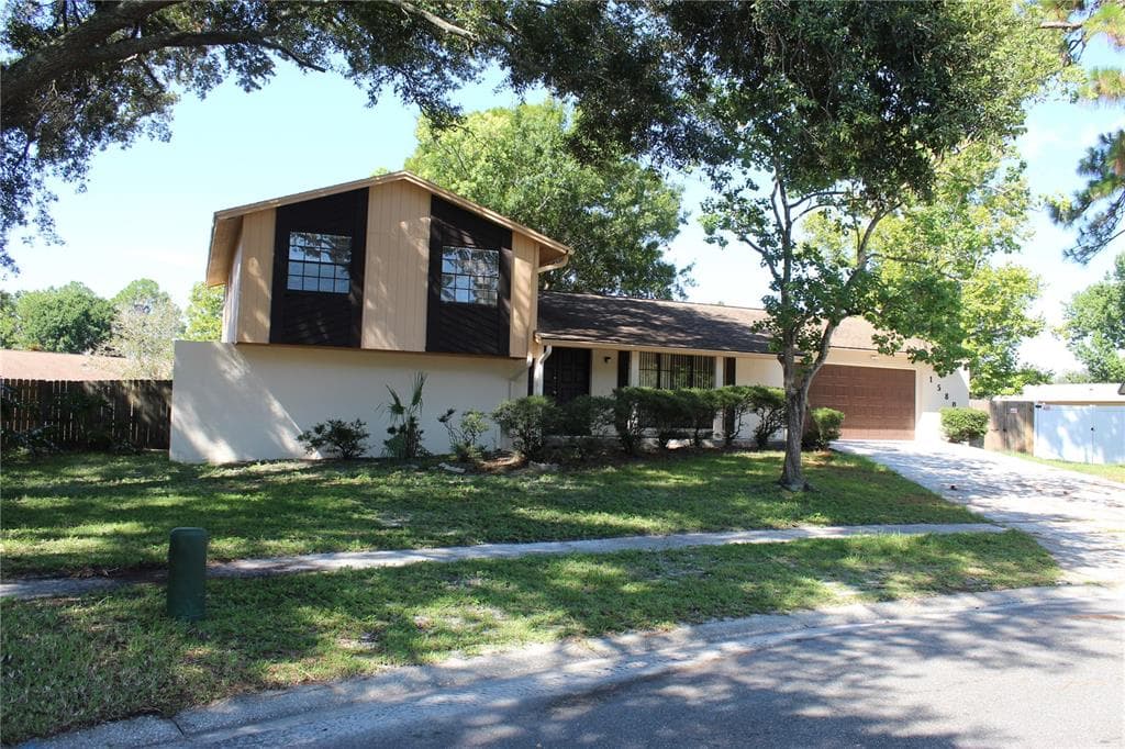 15808 SPRING CREST CIRCLE TAMPA, FL 33624