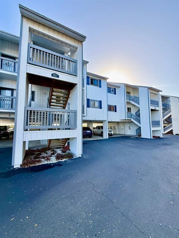 821 BAHIA DEL SOL DRIVE UNIT C RUSKIN, FL 33570