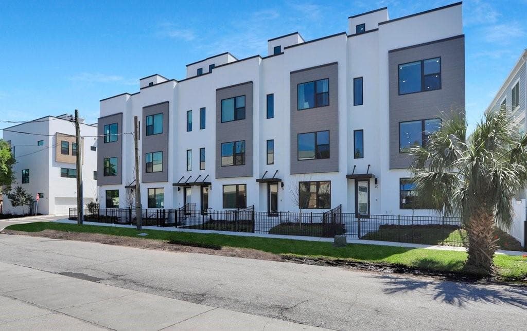 2506 W CLEVELAND STREET UNIT 20