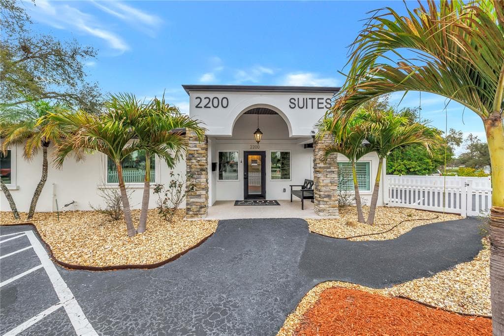 2200 49TH STREET N ST PETERSBURG, FL 33710
