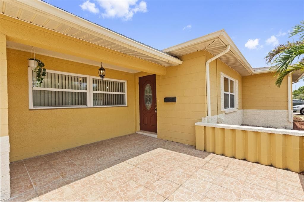 3663 22ND AVENUE N ST PETERSBURG, FL 33713