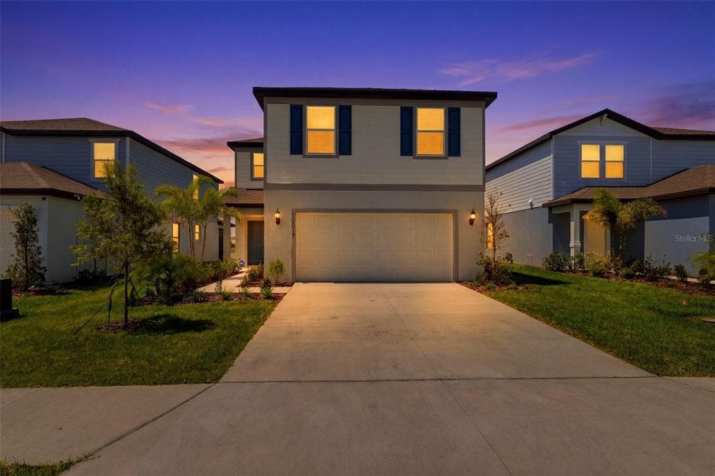 10517 HIDDEN BANKS GLEN PARRISH, FL 34219