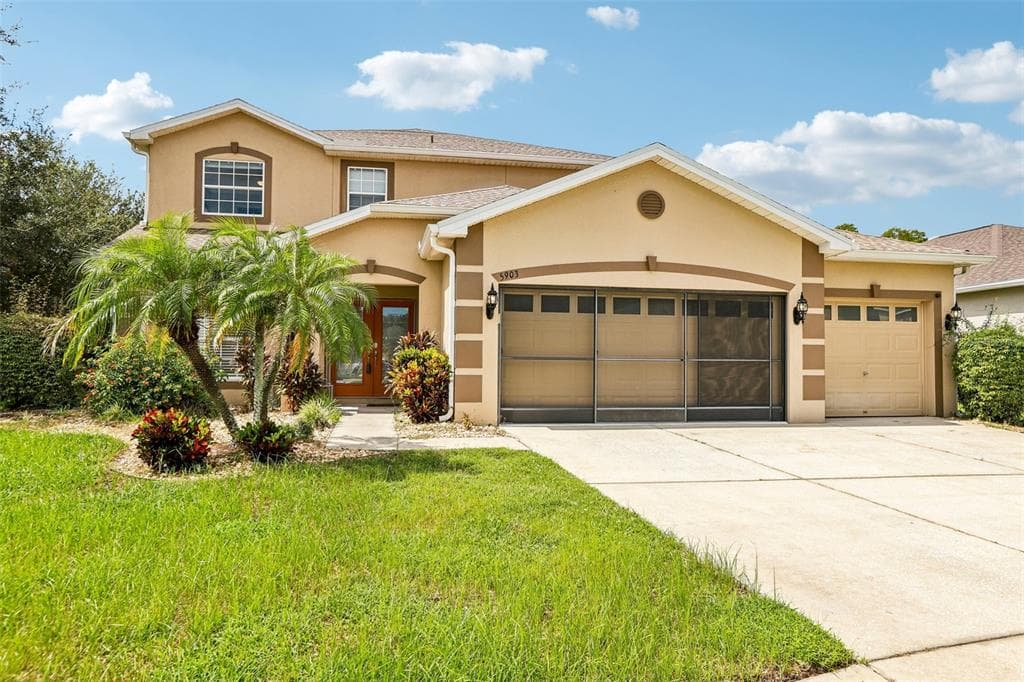 5903 CAPE LOOP LAND O LAKES, FL 34639