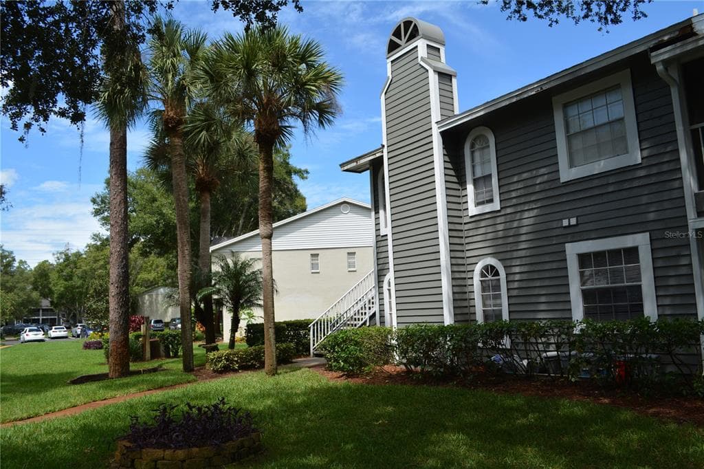 2197 FOX CHASE BOULEVARD UNIT 101 PALM HARBOR, FL 34683
