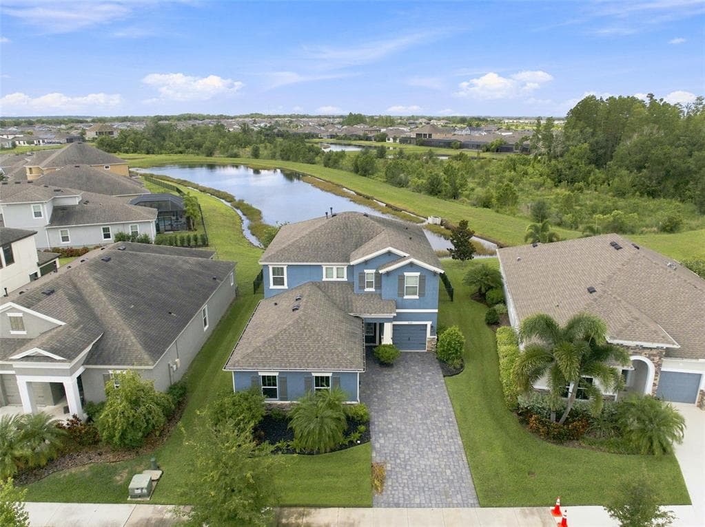5306 SILVER SUN DRIVE