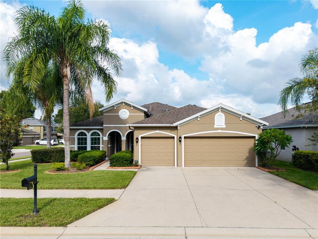 220 PARSONS WOODS DRIVE SEFFNER, FL 33584