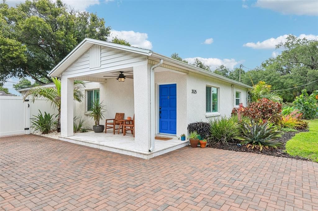 3525 W PAUL AVENUE TAMPA, FL 33611