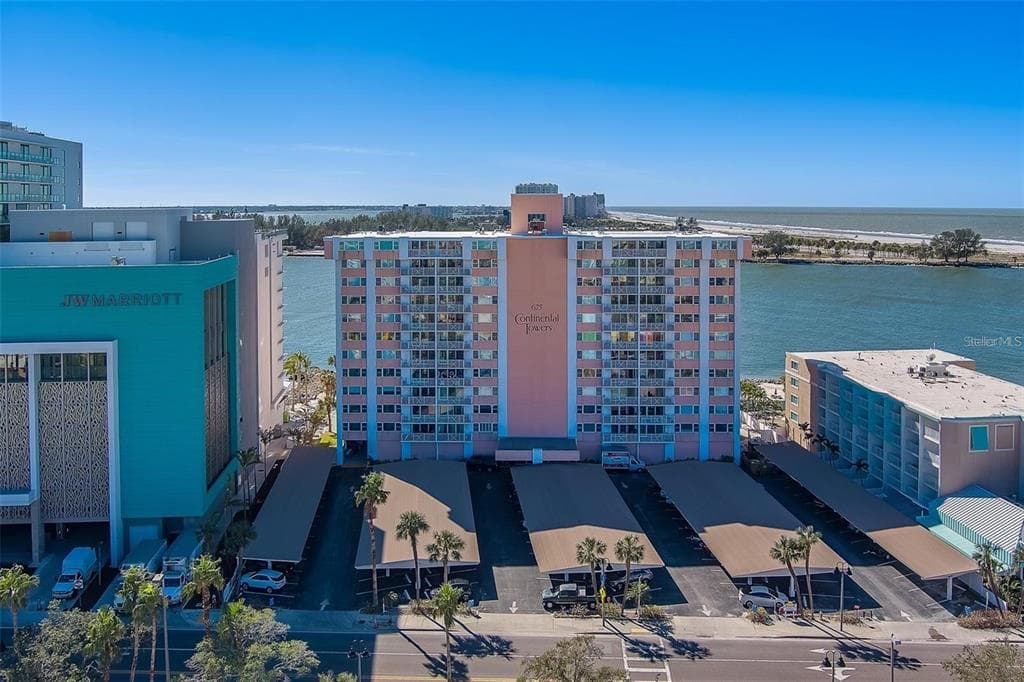 675 S GULFVIEW BOULEVARD UNIT PH1 CLEARWATER BEACH, FL 33767