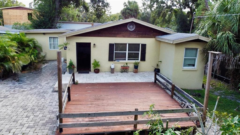 10004 MEMORIAL HIGHWAY TAMPA, FL 33615