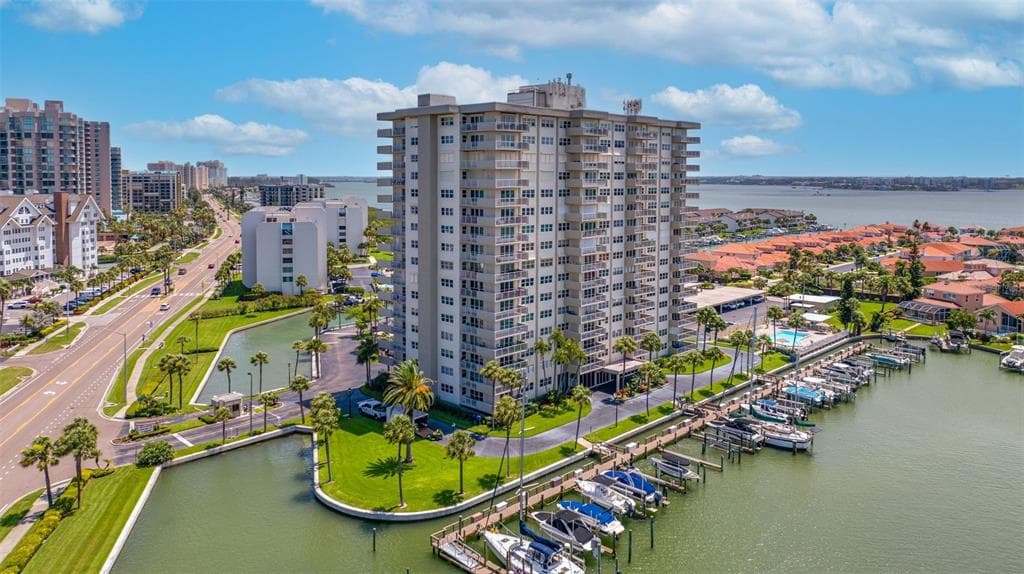 1621 GULF BOULEVARD UNIT 501 CLEARWATER BEACH, FL 33767