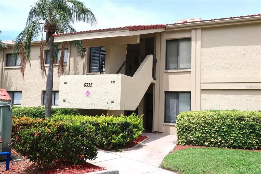 6335 PALMA DEL MAR BOULEVARD S UNIT 221 ST PETERSBURG, FL 33715