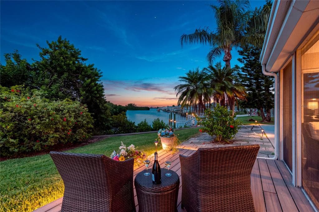 186 BOCA CIEGA POINT SOUTH BOULEVARD