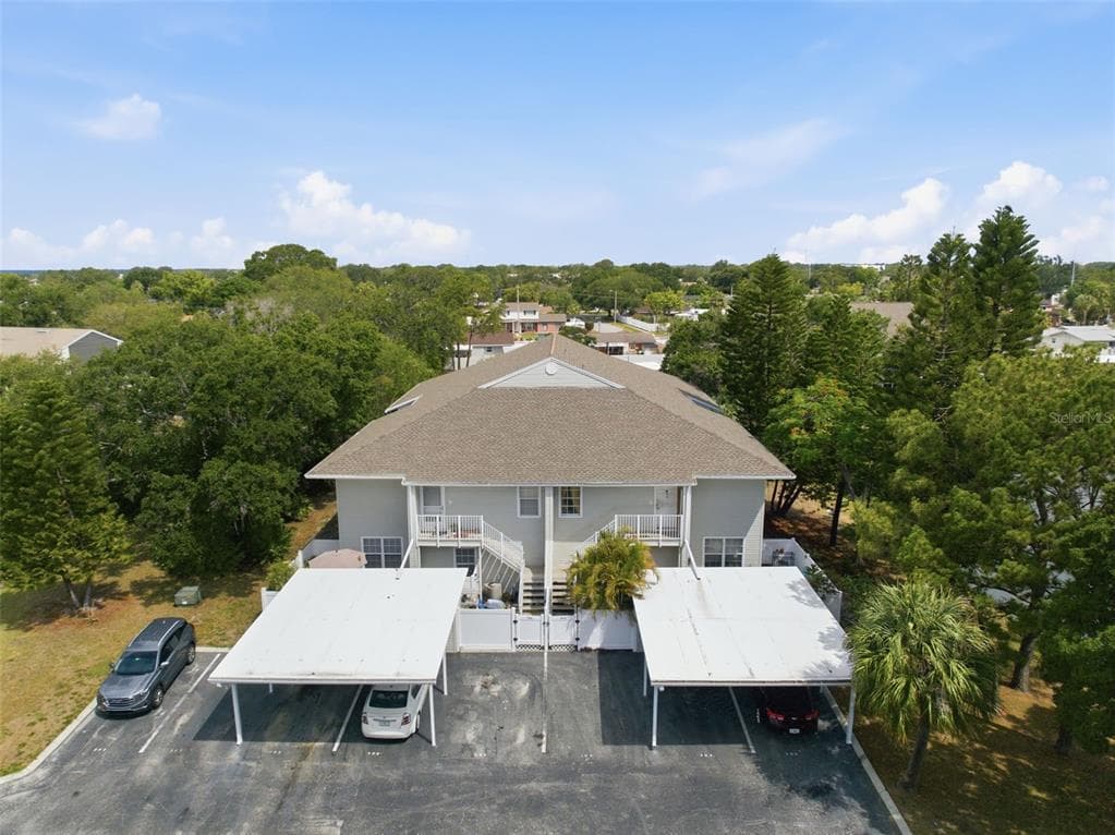 8350 SAVANNAH TRACE CIRCLE UNIT 305 TAMPA, FL 33615