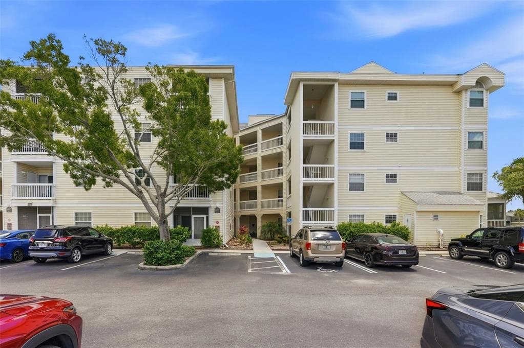 6817 STONES THROW CIRCLE N UNIT 17208