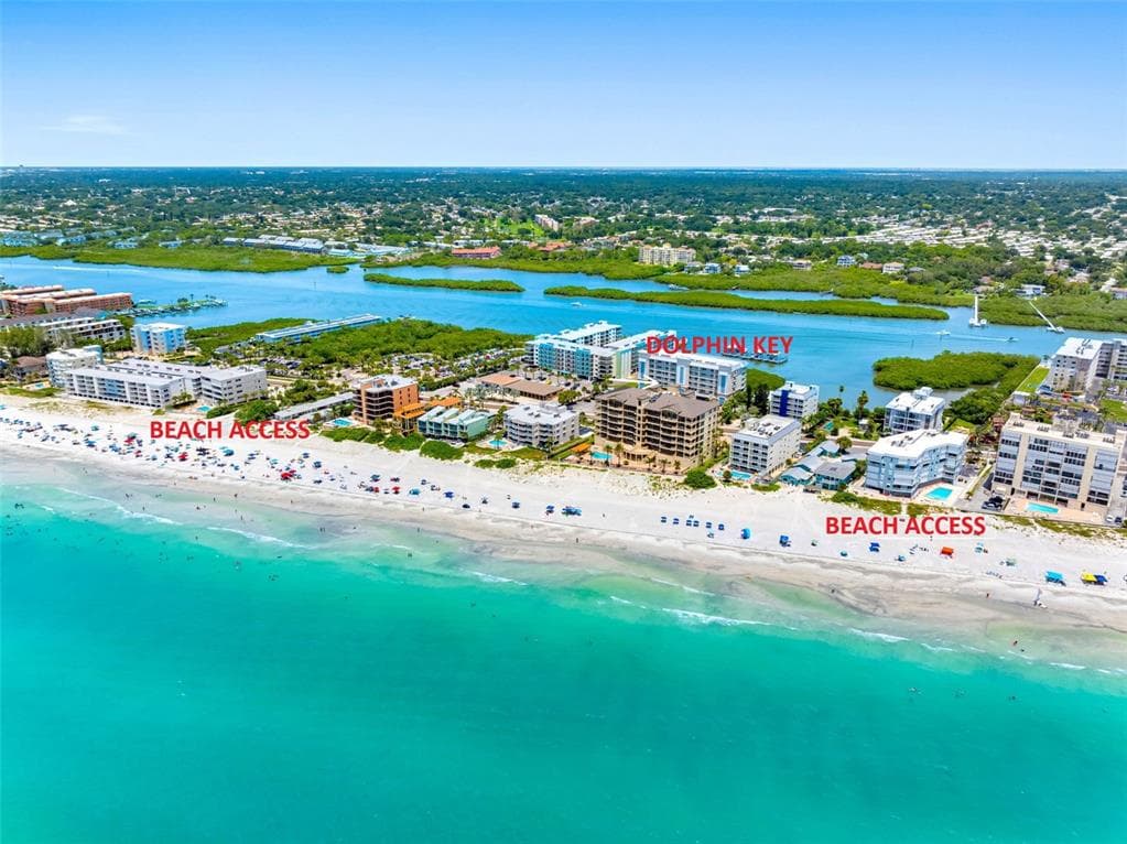 19519 GULF BOULEVARD UNIT 202 INDIAN SHORES, FL 33785