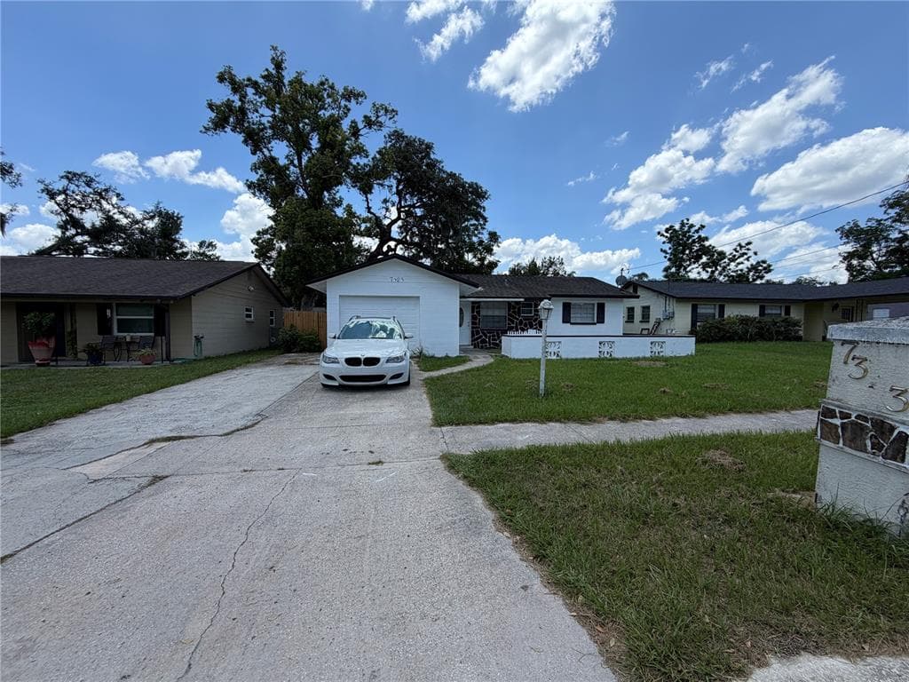 7323 PONDEROSA DRIVE TAMPA, FL 33637
