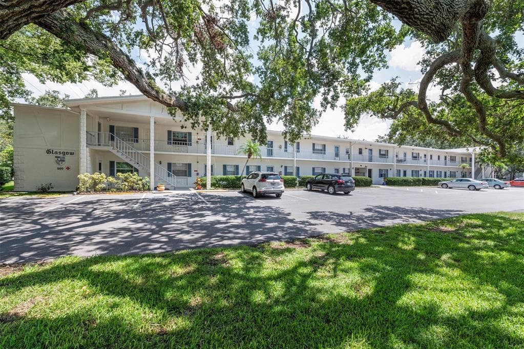 500 GLENNES LANE UNIT 206 DUNEDIN, FL 34698